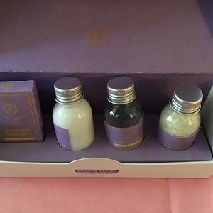 L'Atelier De Provence Lavender and Chamomile Set